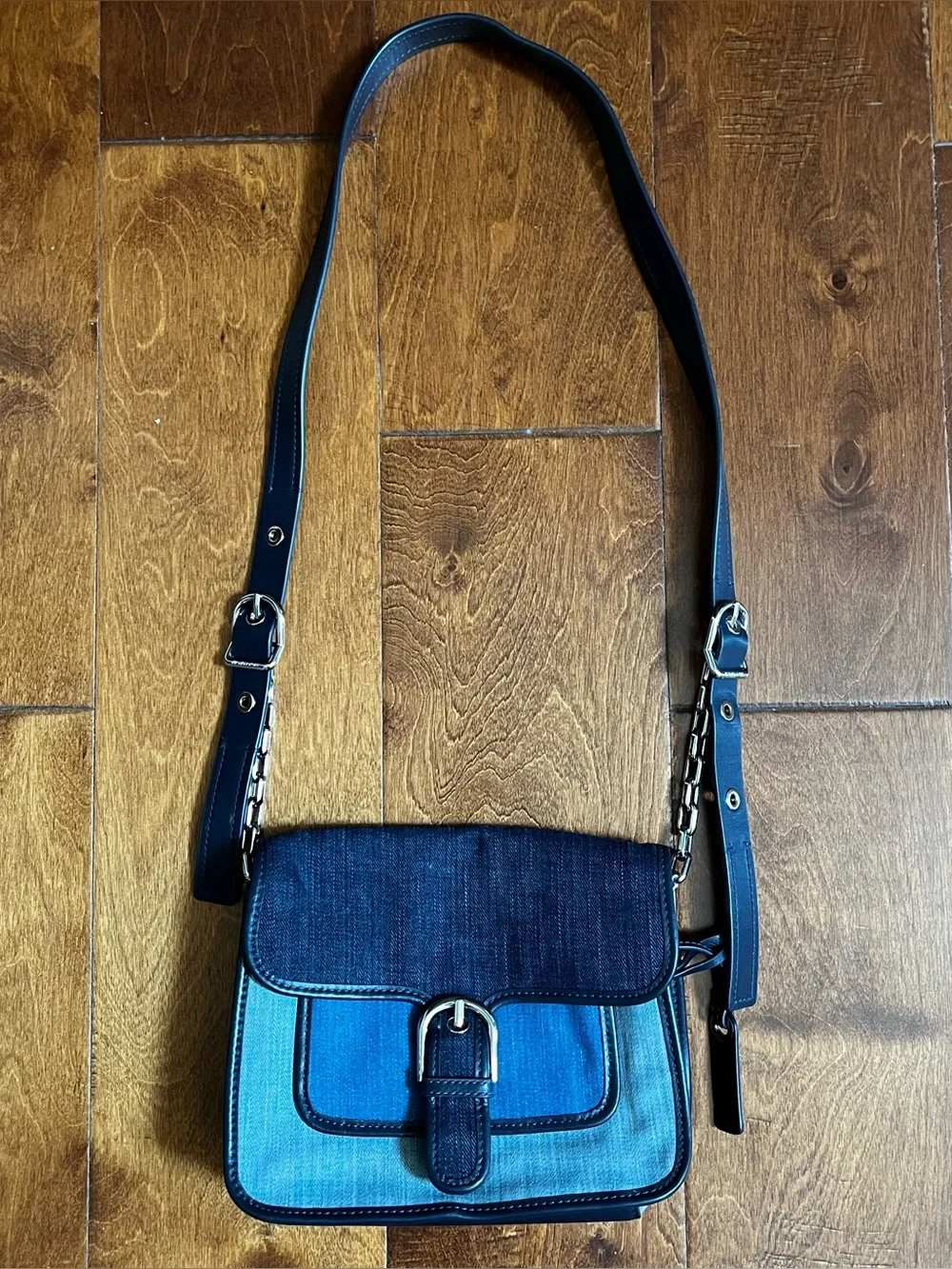 Michael Kors Cooper Medium Messenger Crossbody Indigo Light Wash Tricolor Denim